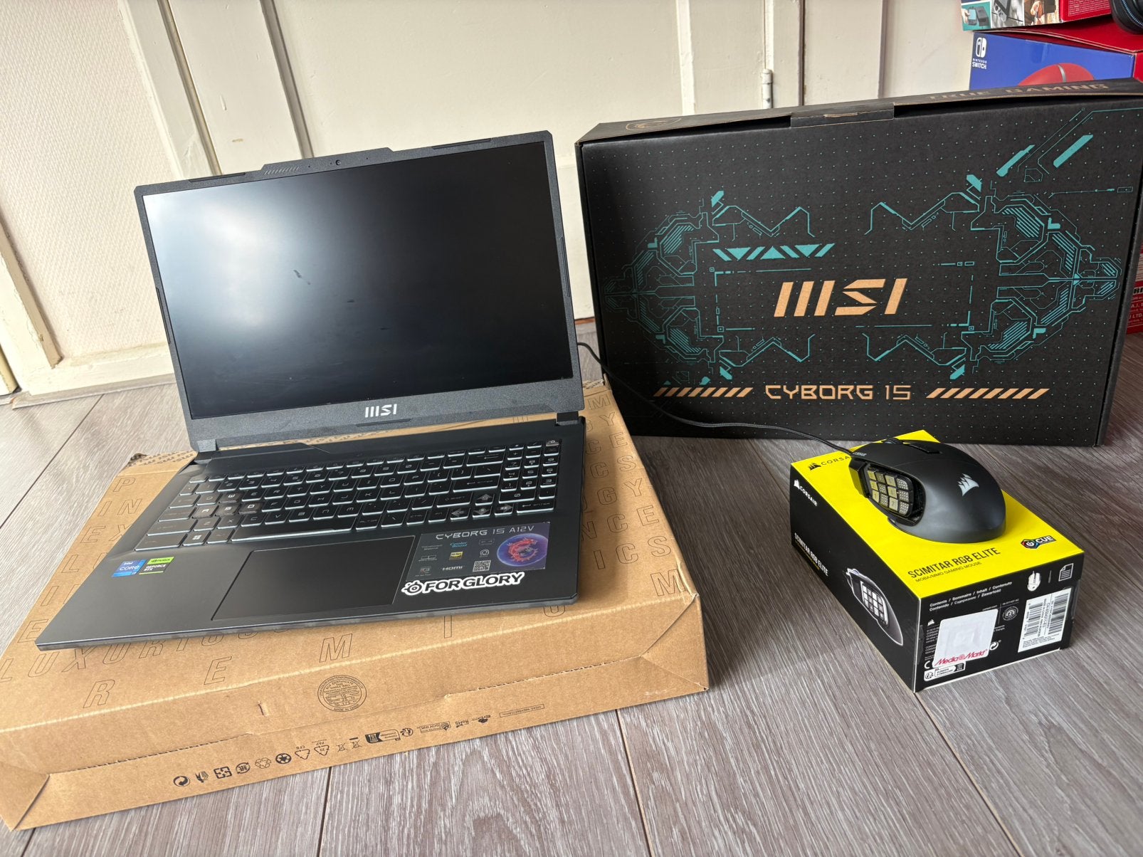MSI Cyborg 15 Gaming Laptop met Corsair Scimitar Muis, Ophalen, 15 inch, Zo goed als nieuw, Gaming