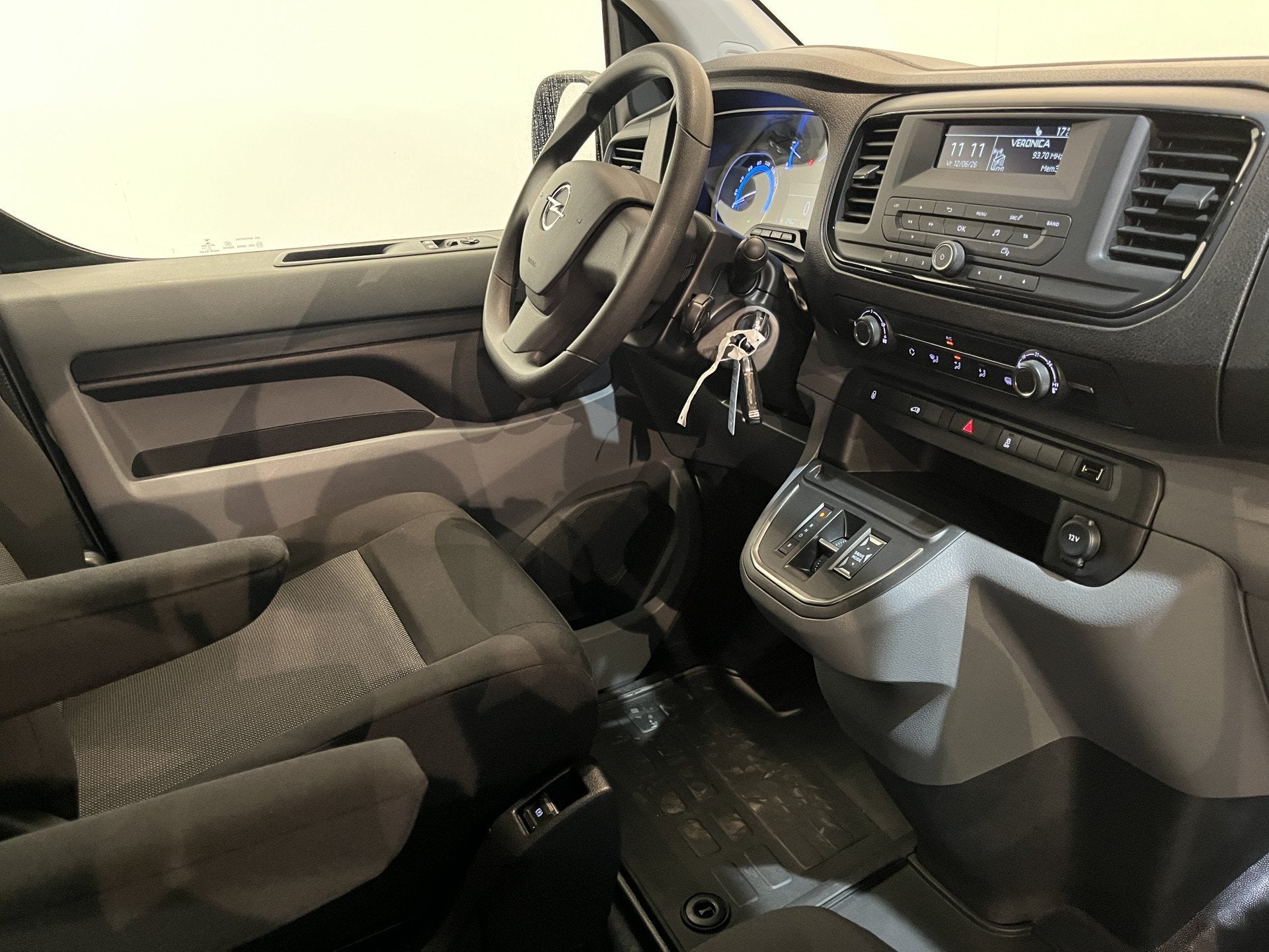 Opel Vivaro-e L2H1 Edition 75 kWh / 100% Elektrisch ! / Serv, Gebruikt, Zwart, Met garantie (alle), 75 kWh