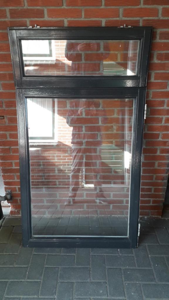 Draairaam met klepraam., 75 tot 150 cm, Gebruikt, Raamkozijn, Ophalen of Verzenden