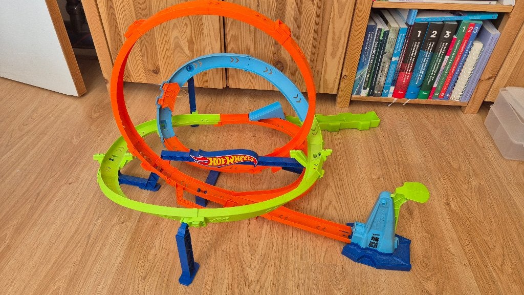 Hot Wheels Actie Cycloon Loopingset, Kinderen en Baby's, Ophalen of Verzenden, Hot Wheels, Handmatig, Met looping