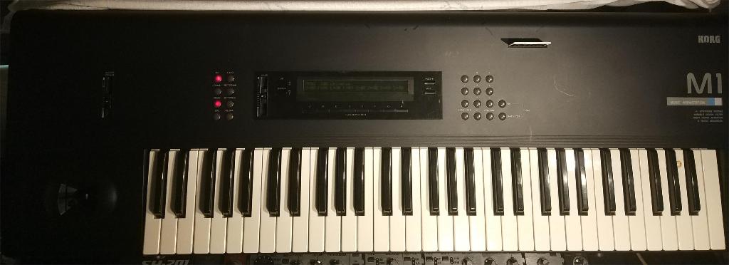 korg M1, Muziek en Instrumenten, Synthesizers, Ophalen, Gebruikt, 61 toetsen, Korg