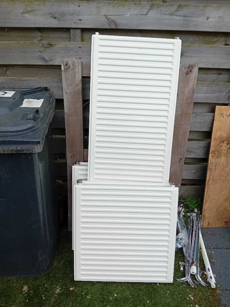Radiatoren, Doe-het-zelf en Verbouw, Verwarming en Radiatoren, Ophalen, Gebruikt, Radiator, 60 tot 150 cm