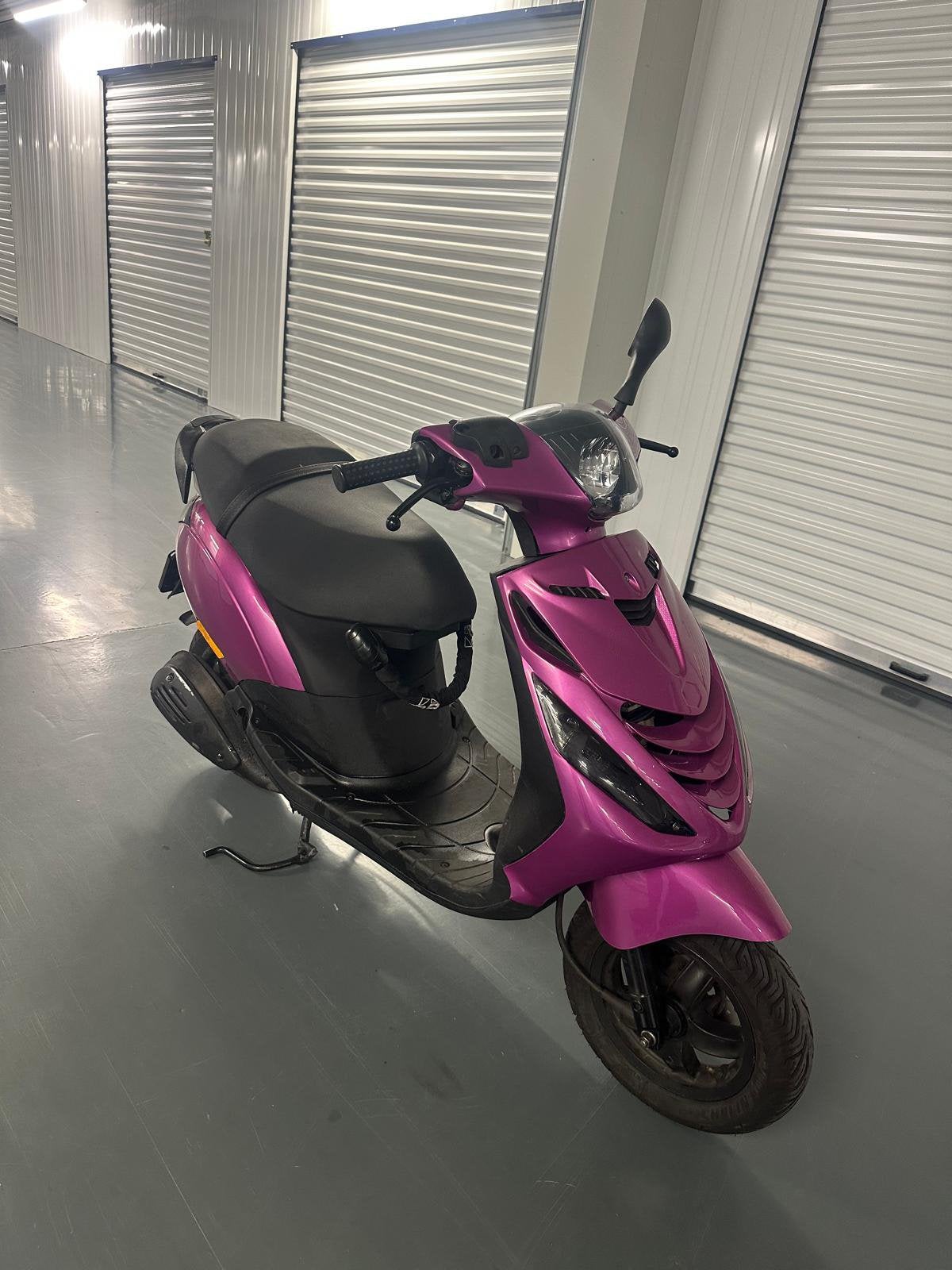Piaggio Zip 125cc 4T, Ophalen, Zo goed als nieuw, Benzine, Zip