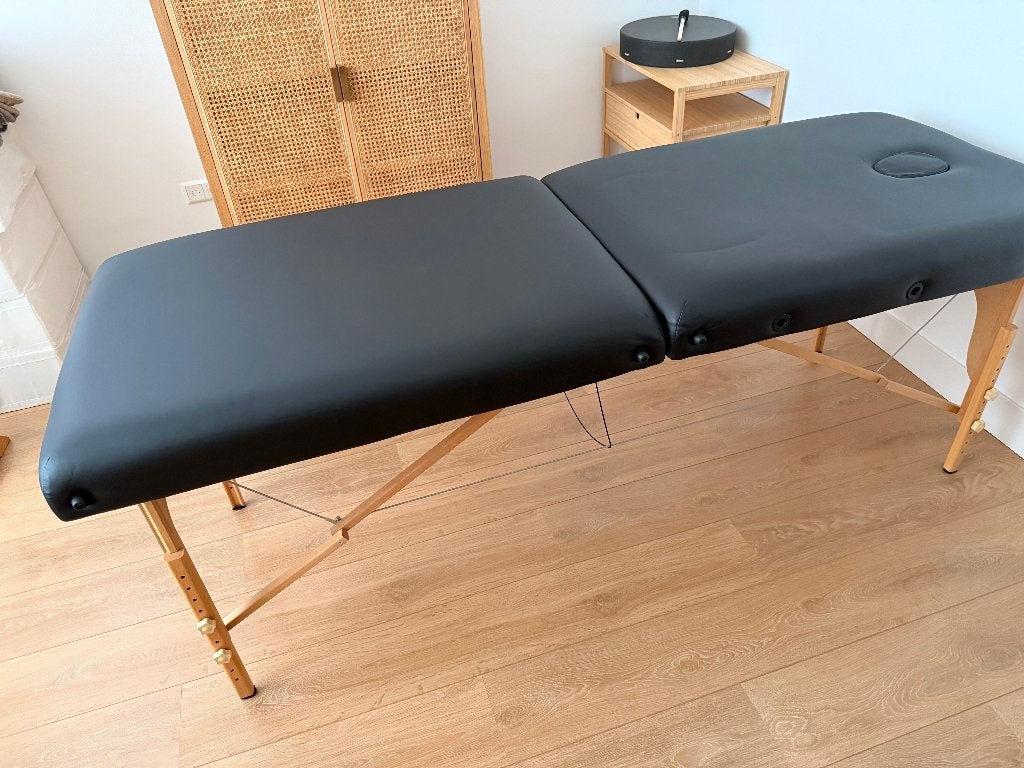 Massagetafel Reiki tafel Marilly zwart met houten onderstel, Ophalen, Zo goed als nieuw, Massagetafel