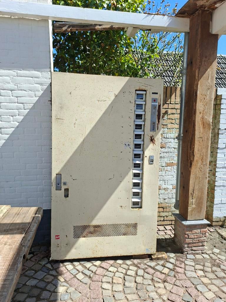 Oude frisdrankautomaat - decoratie/project, Ophalen, Gebruikt