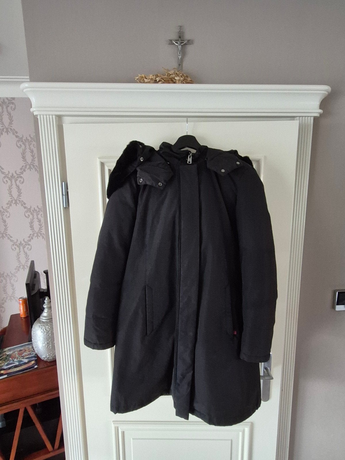 Mooie zwarte Woolrich jas mt XL met capuchon, Zwart, Maat 42/44 (L), Ophalen of Verzenden, Woolrich