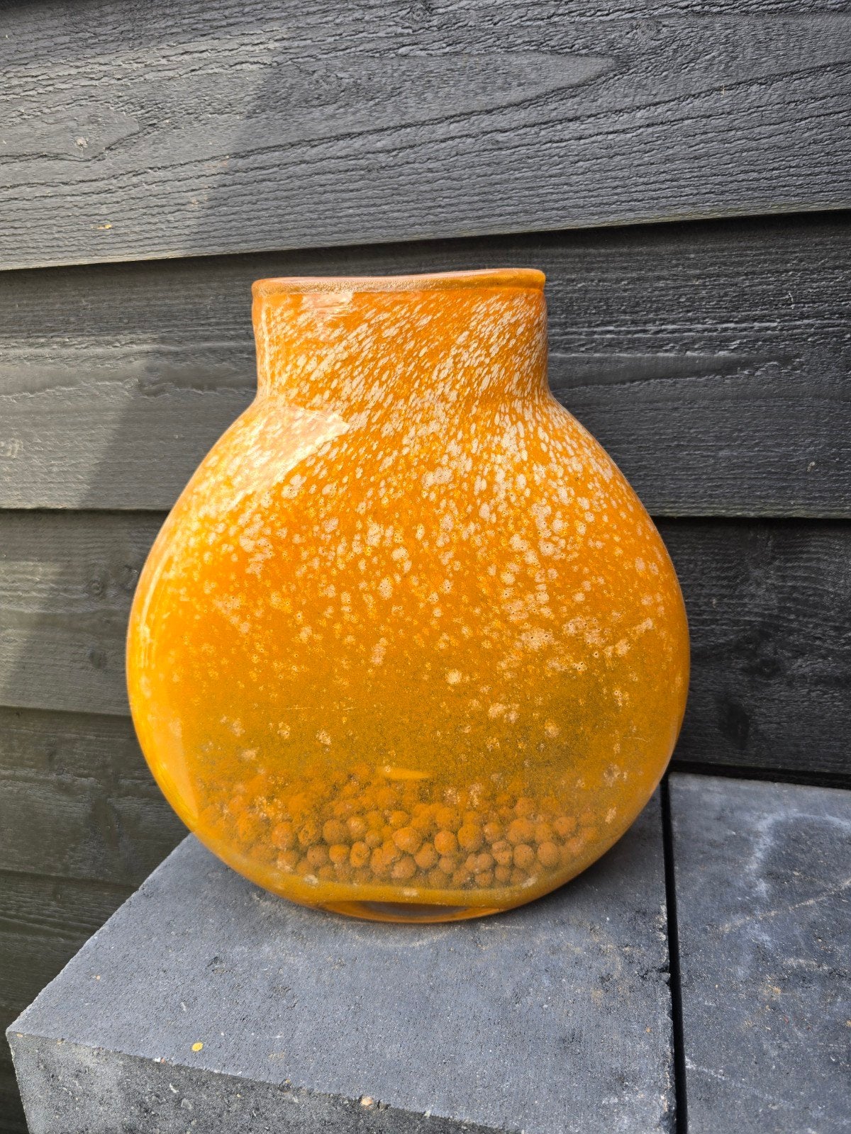 Oranje glazen vaas met gespikkelde afwerking, Huis en Inrichting, Woonaccessoires | Vazen, Ophalen, Oranje, 33 cm, Glas