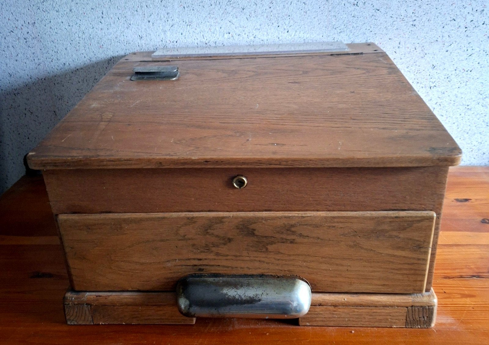 Antieke houten kassa met lade en vakken, Ophalen