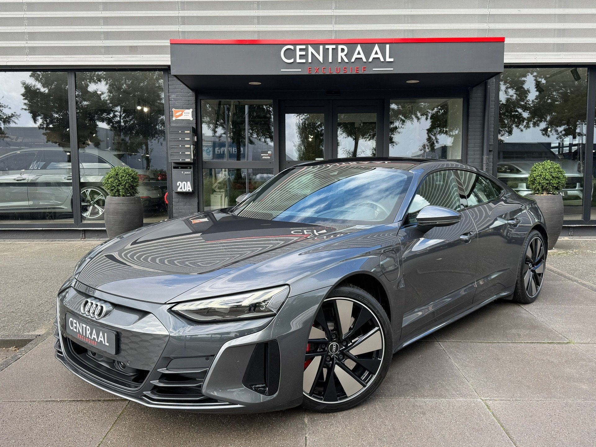Audi E-tron GT GT 93 kWh NL-Auto|Luchtvering|Memory|476PK|Ca, Auto's, Automaat, Dealer onderhouden, 479 km, Gebruikt