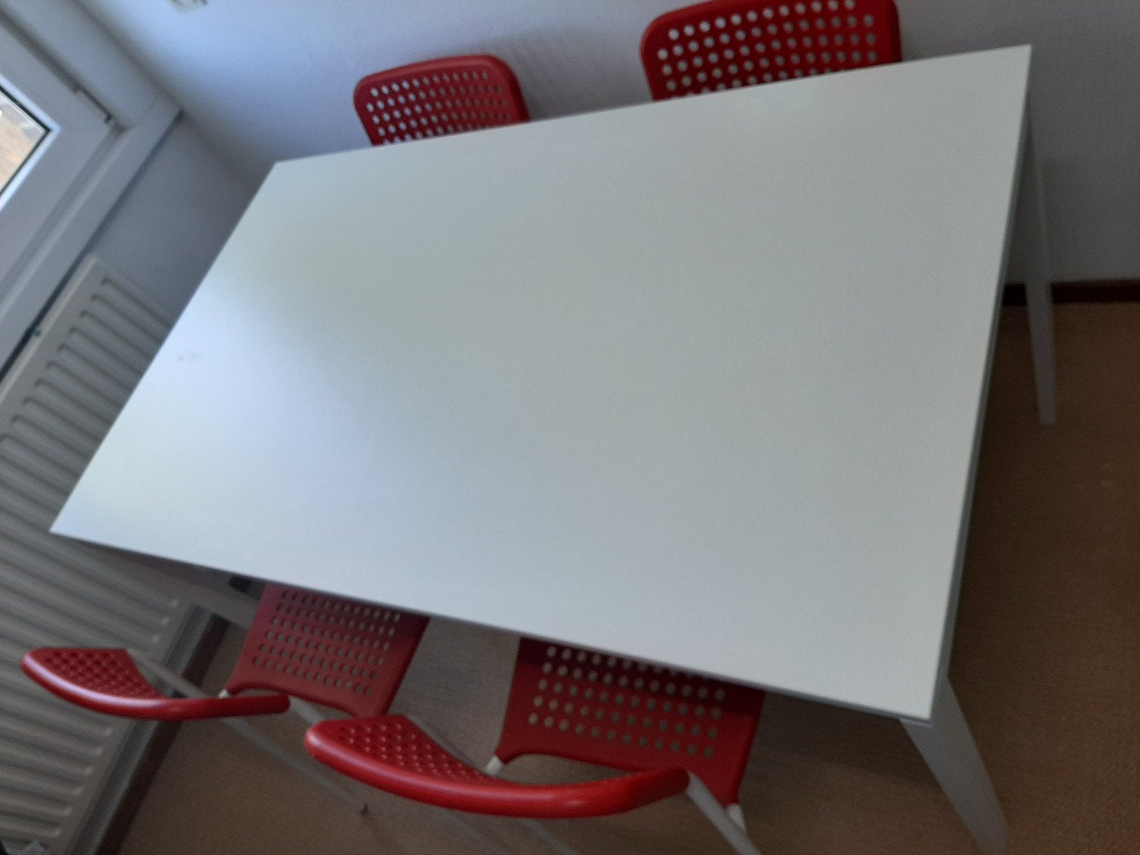 Eettafel met 4 stoelen, Ophalen, Zo goed als nieuw, Minder dan 130 cm