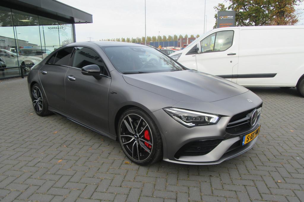 Mercedes-Benz CLA-Klasse AMG 35 4MATIC, Distronic Plus, Pano, Auto's, 4 cilinders, Bedrijf, Vierwielaandrijving, Sedan