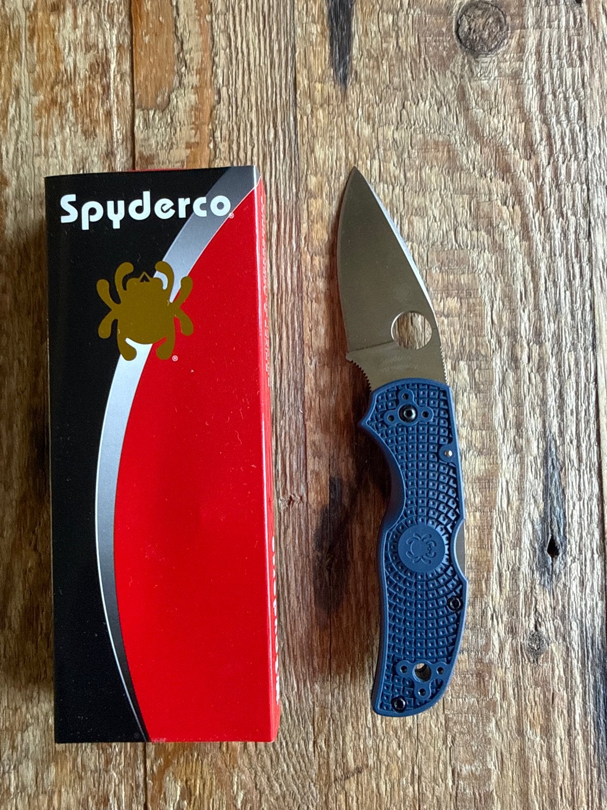 Spyderco native 5 Salt Magnacut met blauwe scales, Caravans en Kamperen, Kampeergereedschap, Ophalen of Verzenden, Nieuw