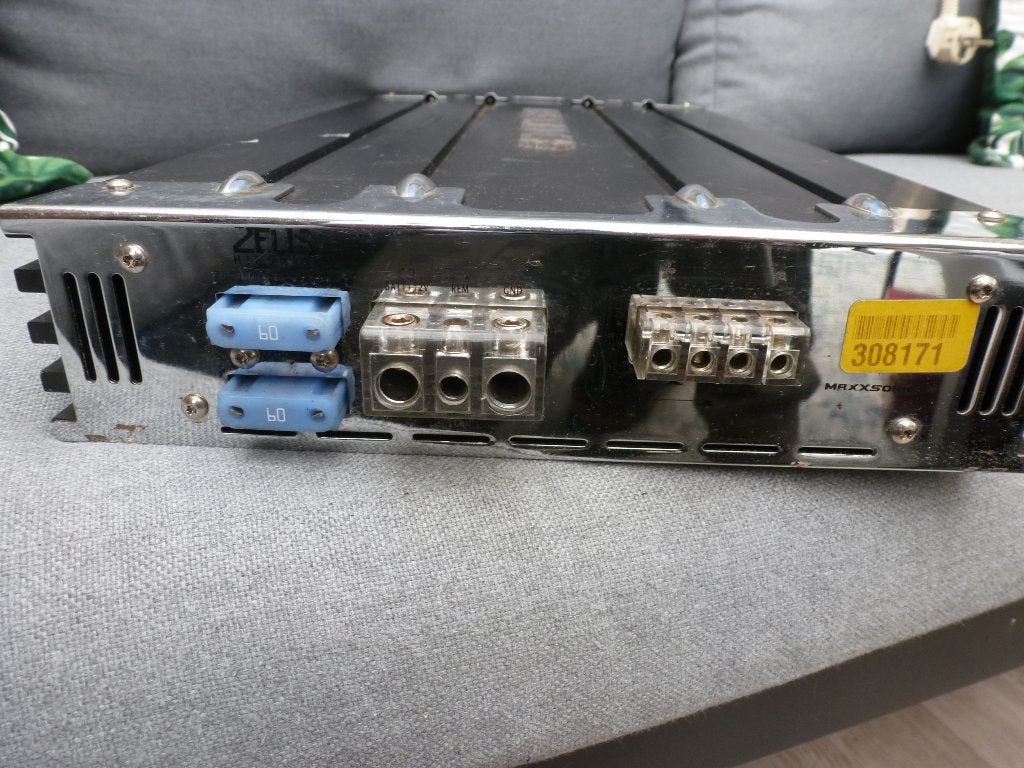 Hifonics zxi9000 2/1 Kanaal versterker 900 wrms, Ophalen, Gebruikt