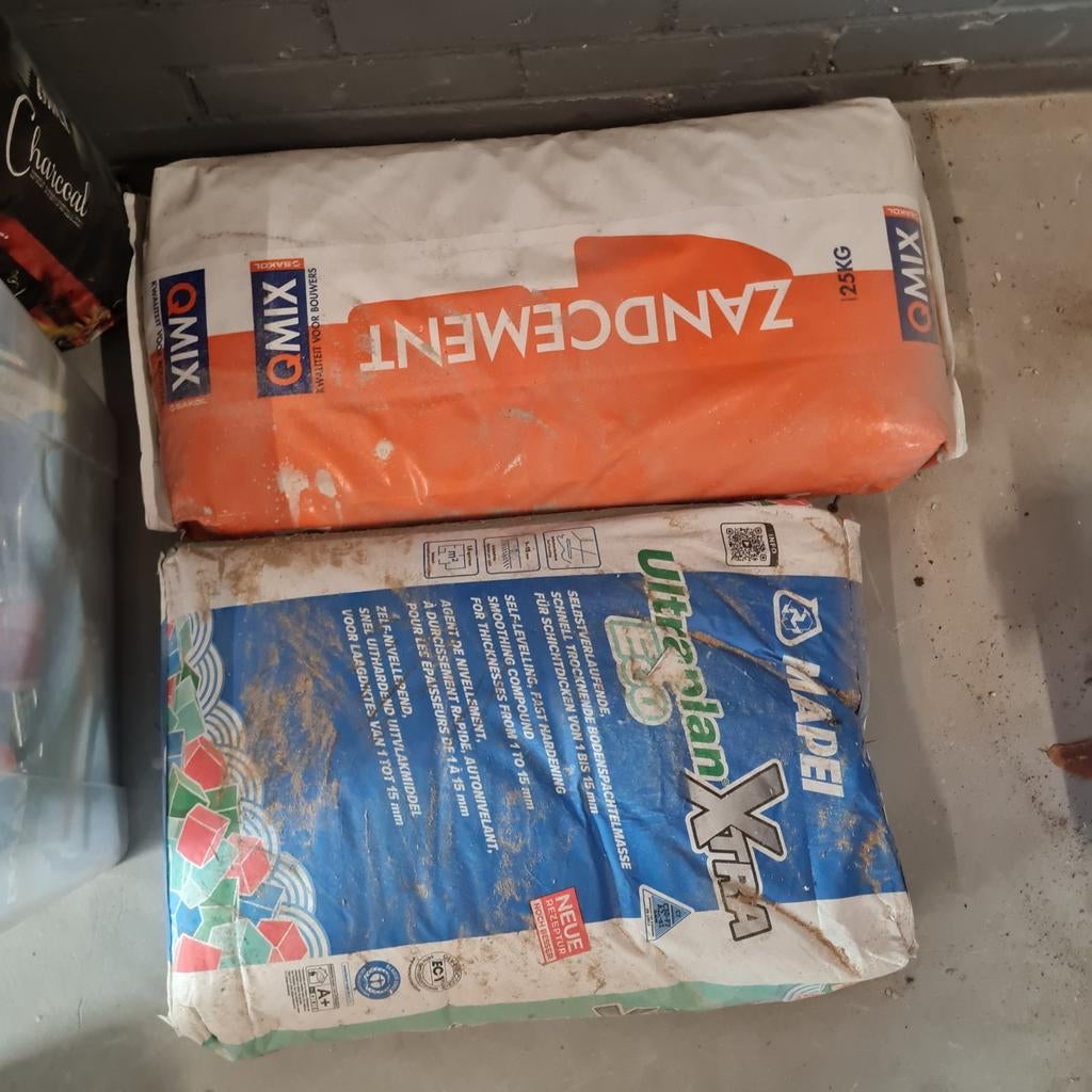 Zandcement en Egaline - 2 volle zakken, Ophalen