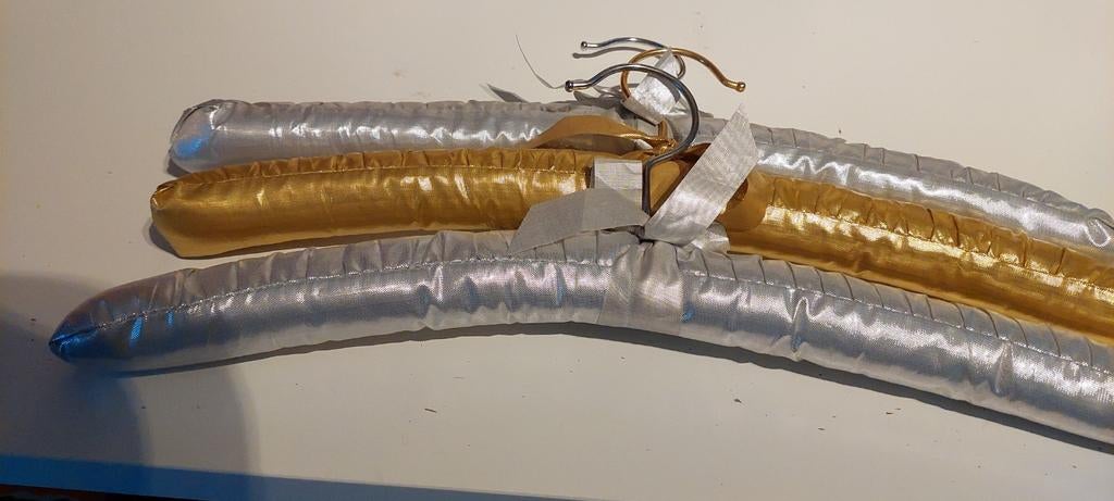 Kledinghangers, Ophalen of Verzenden, Zo goed als nieuw, Satijn, Volwassenen