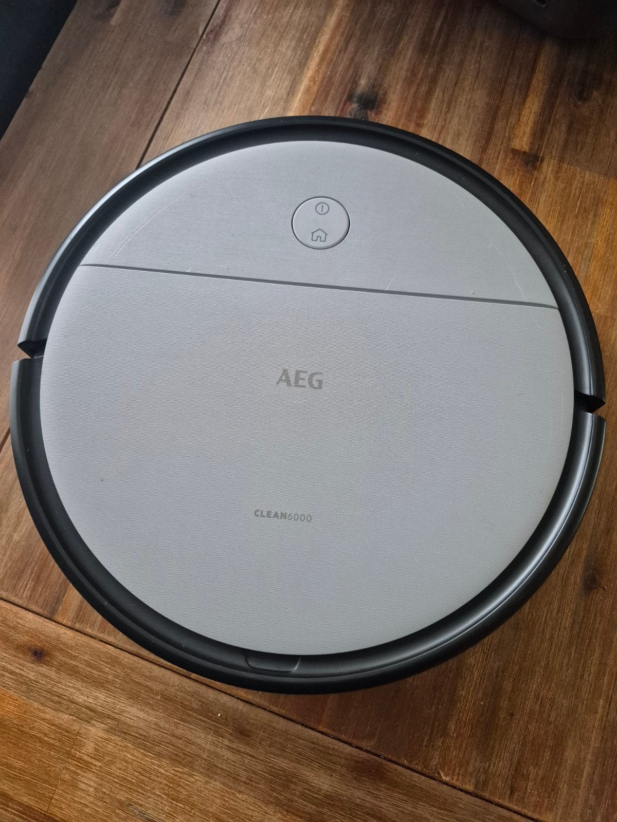 AEG CLEAN6000 Robotstofzuiger met Oplaadstation, Witgoed en Apparatuur, Stofzuigers, Ophalen of Verzenden, Zo goed als nieuw, Robotstofzuiger