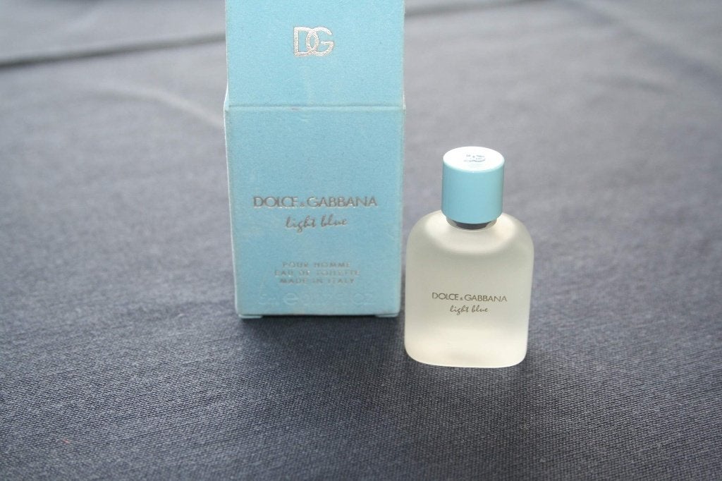 New Packaging Dolce & Gabanna Light Blue Men 5ml EdT Nieuw, Verzamelen, Parfumverzamelingen, Verzenden, Nieuw, Miniatuur, Gevuld