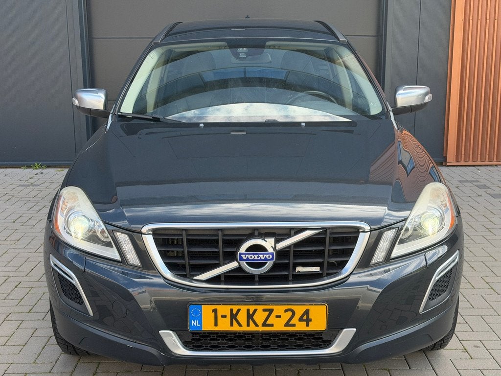 Volvo XC60 2.0 T5 R-Design|Volledig Dealeronderhouden!|Trekh, Auto's, Volvo, Euro 5, Zwart, 4 cilinders, Automatische klimaatregeling