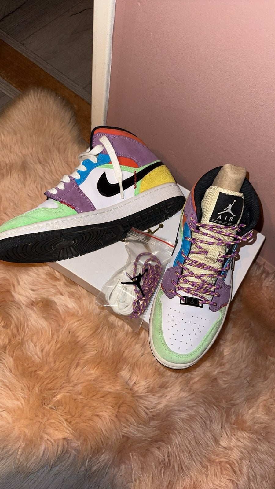 Nike Air Jordan 1 mid SE Multi- Color, Ophalen, Overige kleuren, Sneakers of Gympen, Zo goed als nieuw