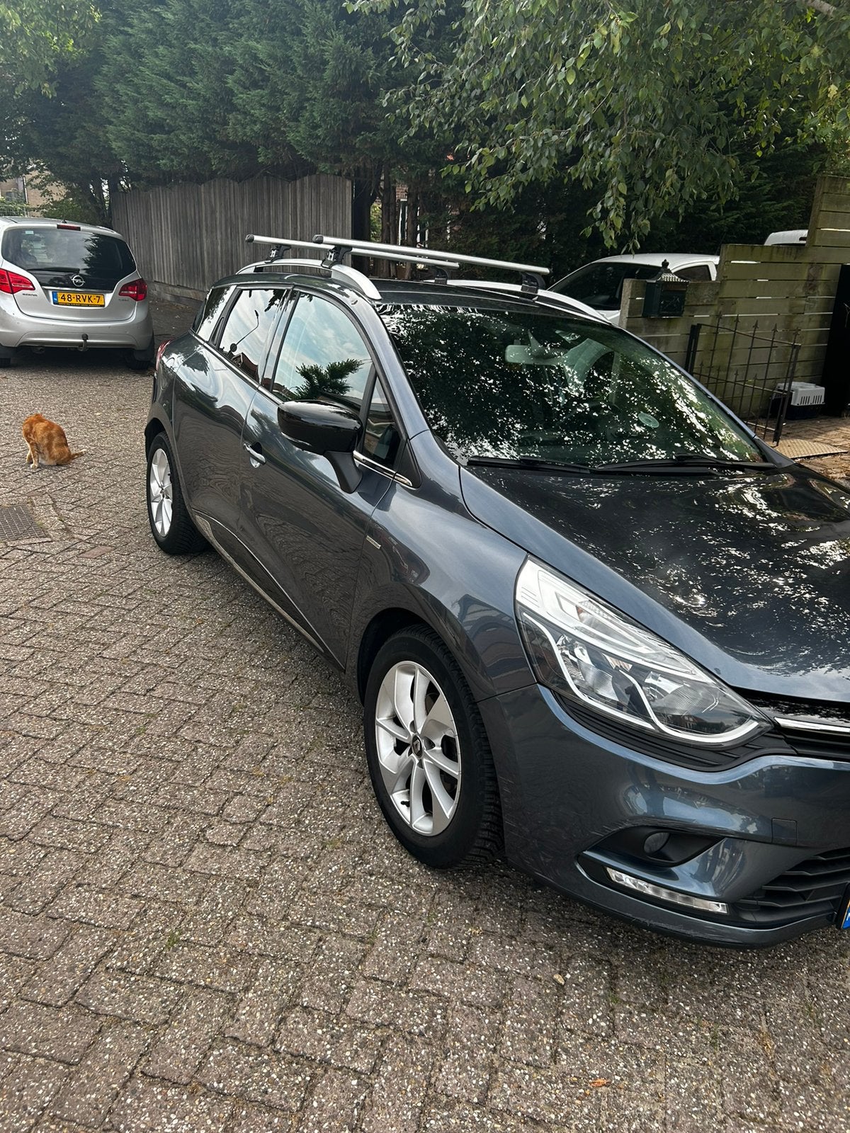 Renault Clio 0.9 TCE 90 Estate 2017, Voorwielaandrijving, 898 cc, 580 kg, 49 €/maand