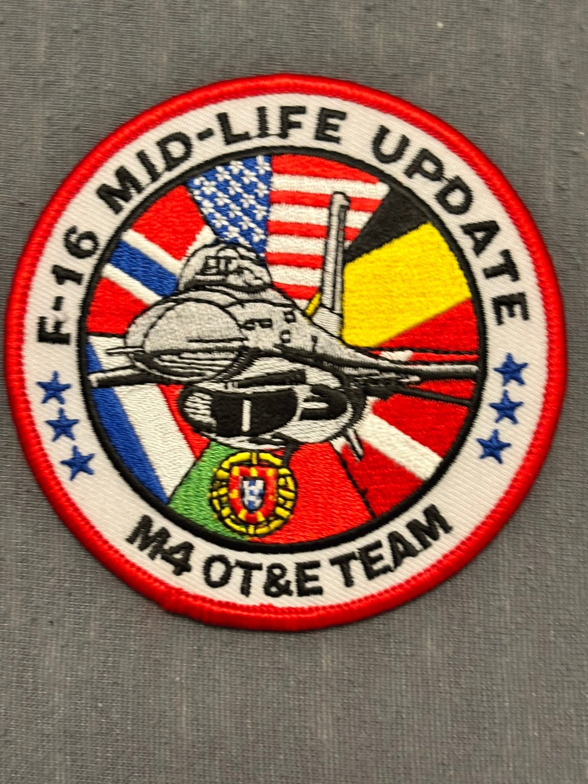 Embleem F-16 mid-life update M4 OT&E team, Verzamelen, Verzenden, Luchtmacht, Nederland, Embleem of Badge