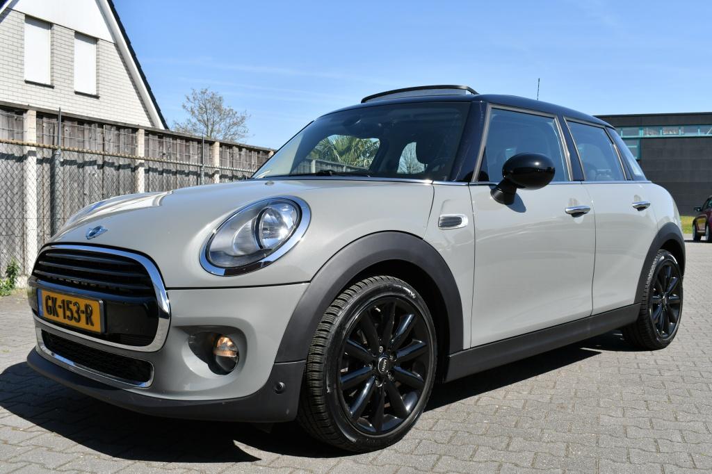MINI Mini 1.5 Cooper Pepper 5DR Moonwalk Grey |Panodak|Clima, 21 km/l, 136 pk, Gebruikt, Euro 6