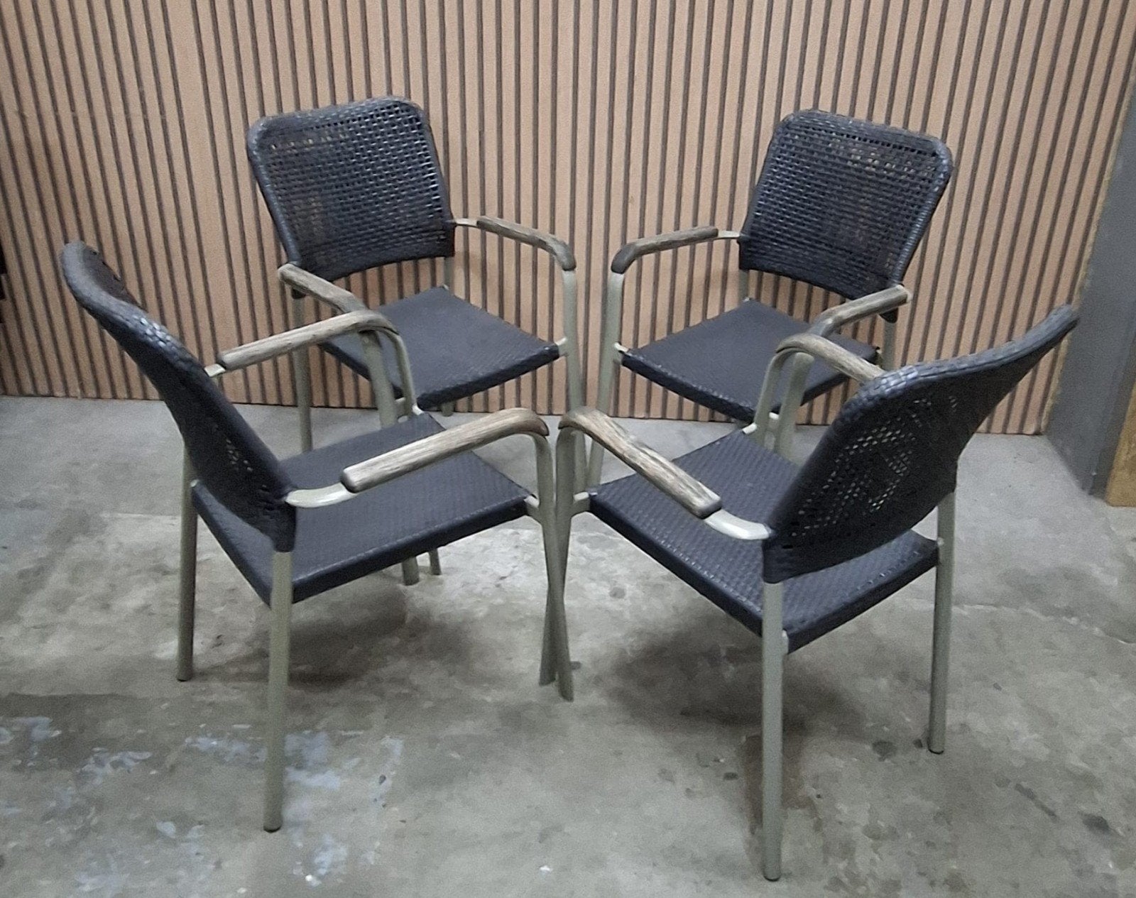 53 x wicker terrasstoelen horeca terras bistro cafe stoelen, Huis en Inrichting, Ophalen of Verzenden, Zo goed als nieuw, Zwart