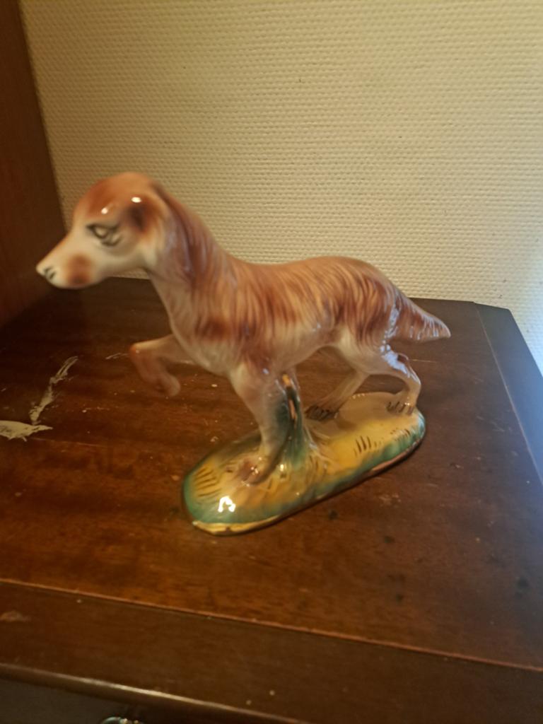 Mooi Capodimonte porseleinen jachthond - Onbeschadigd, Antiek en Kunst, Ophalen of Verzenden