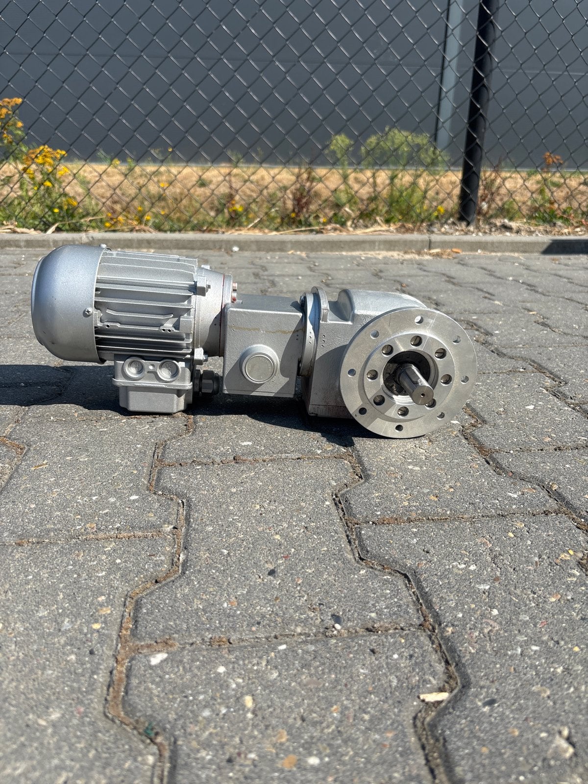Asynchrone motor met wormwielkast - 0.09 kW, Ophalen