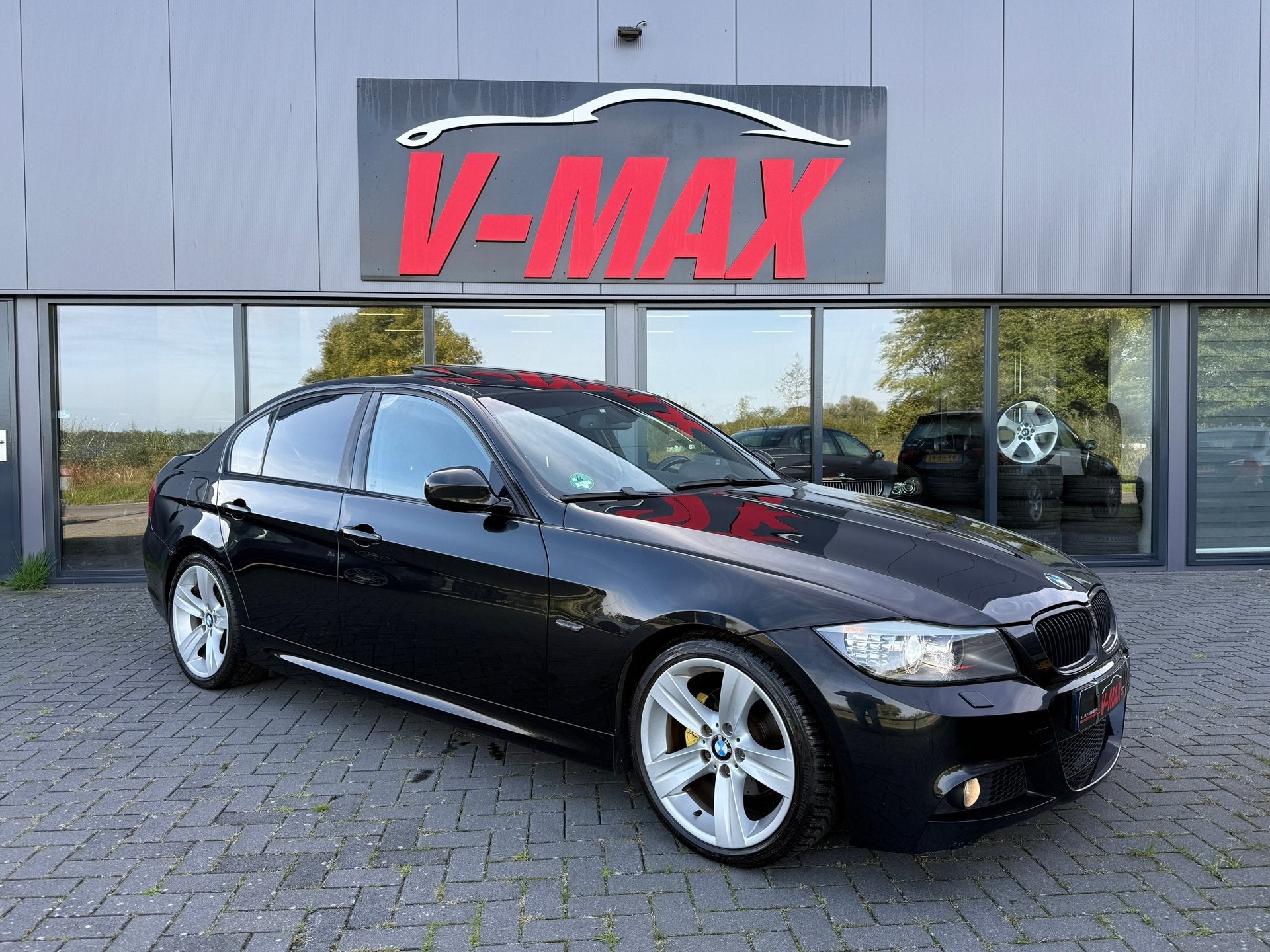 BMW 320i LCI M-Sport Xenon Schuifdak Navi Stoelvw Cruise PDC, Auto's, Zwart, 4 cilinders, Alcantara, Zwart