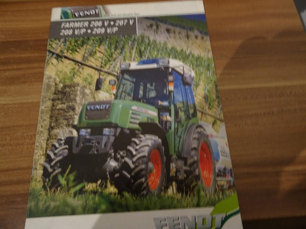 Fendt Famer 206v/207v/208v/p en 209v/p fOLDER, Ophalen of Verzenden, Zo goed als nieuw, Folder