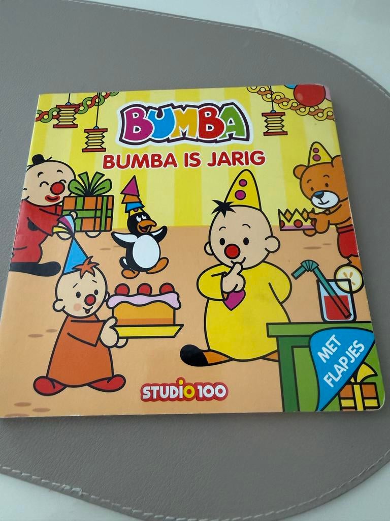 Bumba : kartonboek met flapjes - Bumba is jarig, Ophalen of Verzenden, Zo goed als nieuw, Fictie algemeen