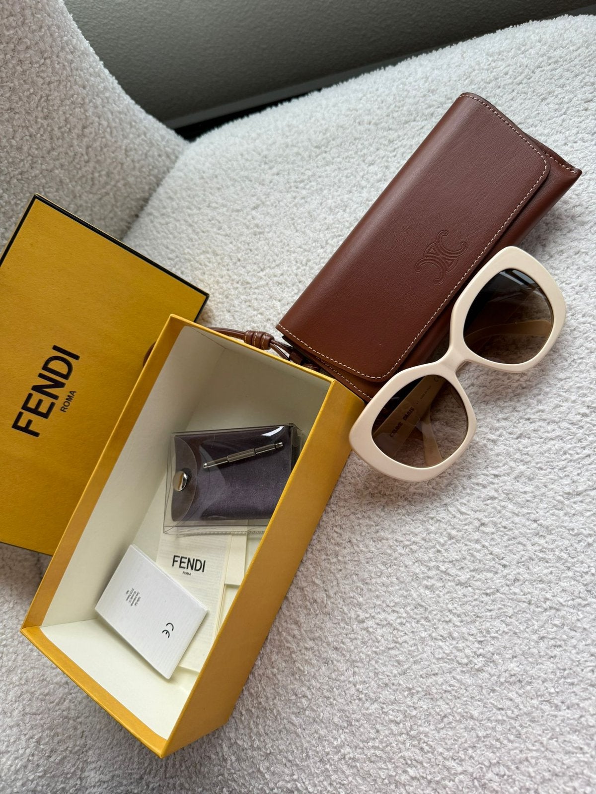 Originele Fendi zonnebril, Ophalen, Zo goed als nieuw, Zwart, Overige merken