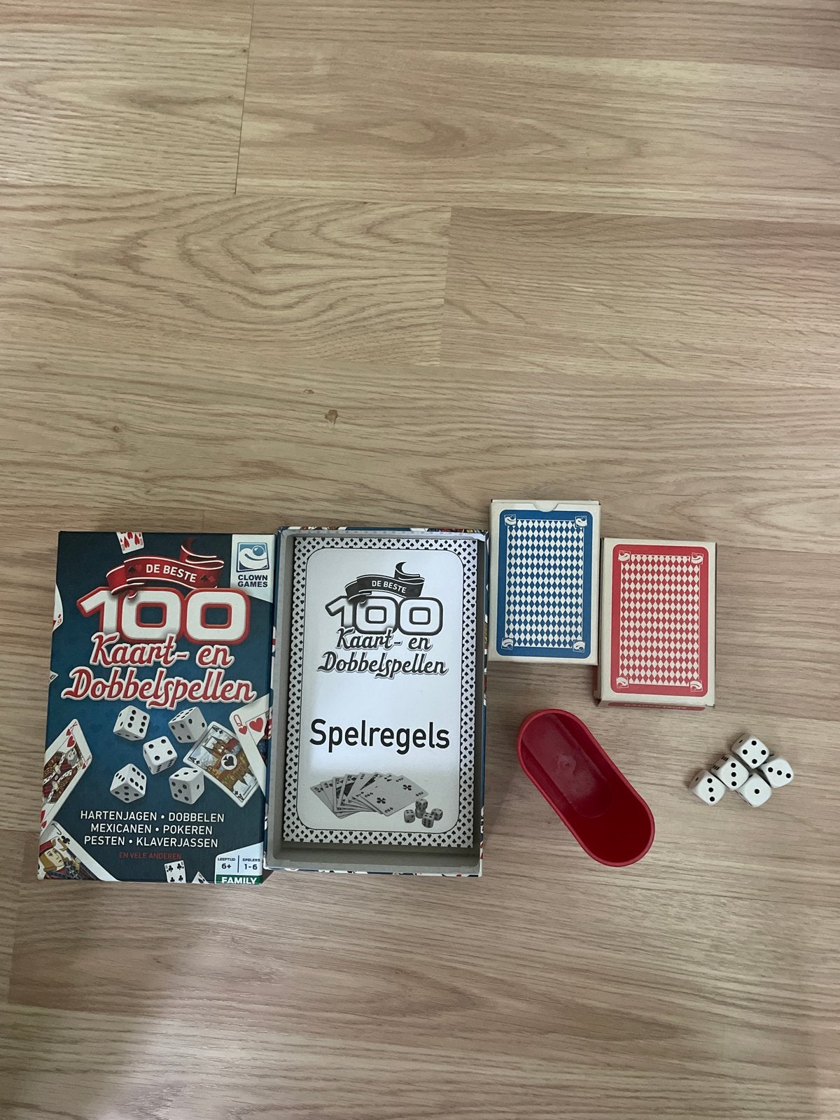 De Beste 100 Kaart- en Dobbelspellen, Hobby en Vrije tijd, Een of twee spelers, Ophalen of Verzenden, Zo goed als nieuw