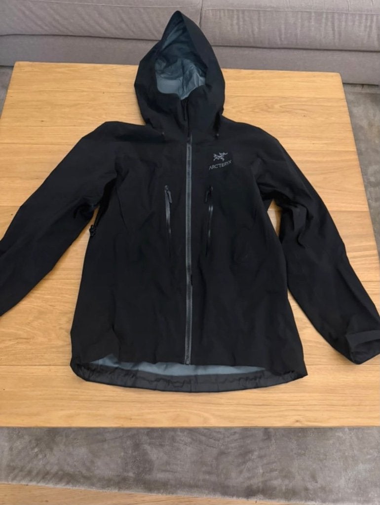 Arc’teryx jas, Maat 38/40 (M), Zwart, Nieuw, Ophalen of Verzenden