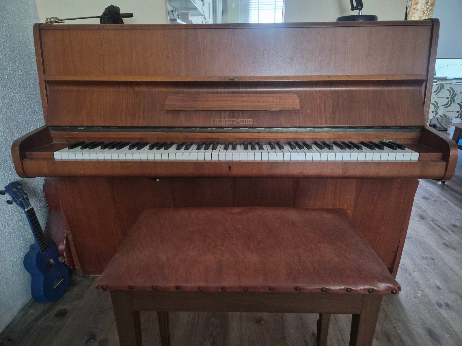 Fuchs & Mohr piano 105 - Mag weg voor een kleine prijs, Muziek en Instrumenten, Piano's, Ophalen, Gebruikt, Bruin, Piano