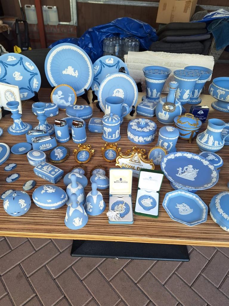 Prachtige collectie Wedgwood Jasperware (lichtblauw/wit), Ophalen
