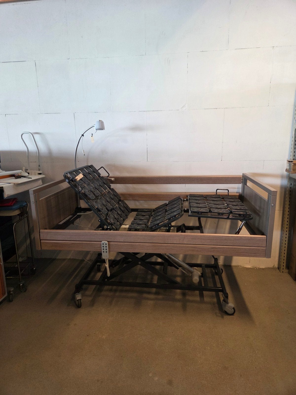 Lima 1000 verpleegbed / zorgbed / hoog laag bed, Ophalen
