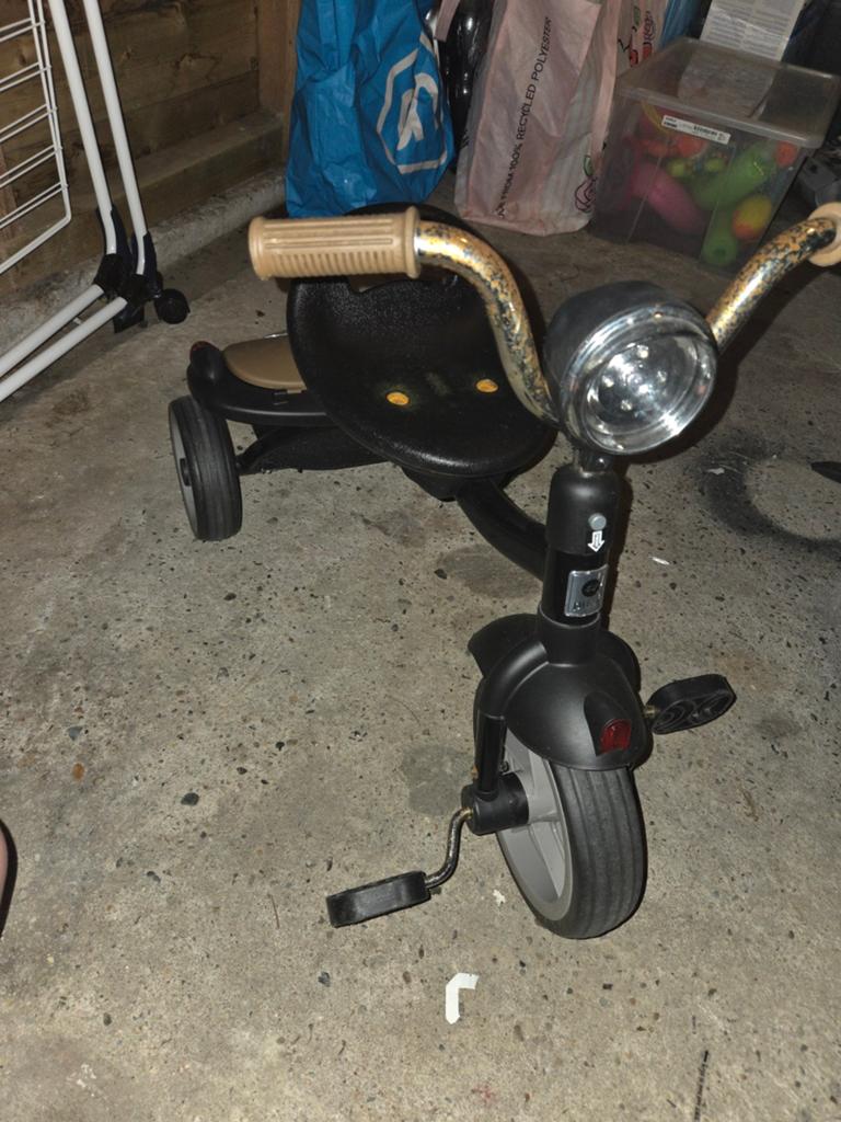 Puck 3wieler met disco verlichting voorop, Ophalen