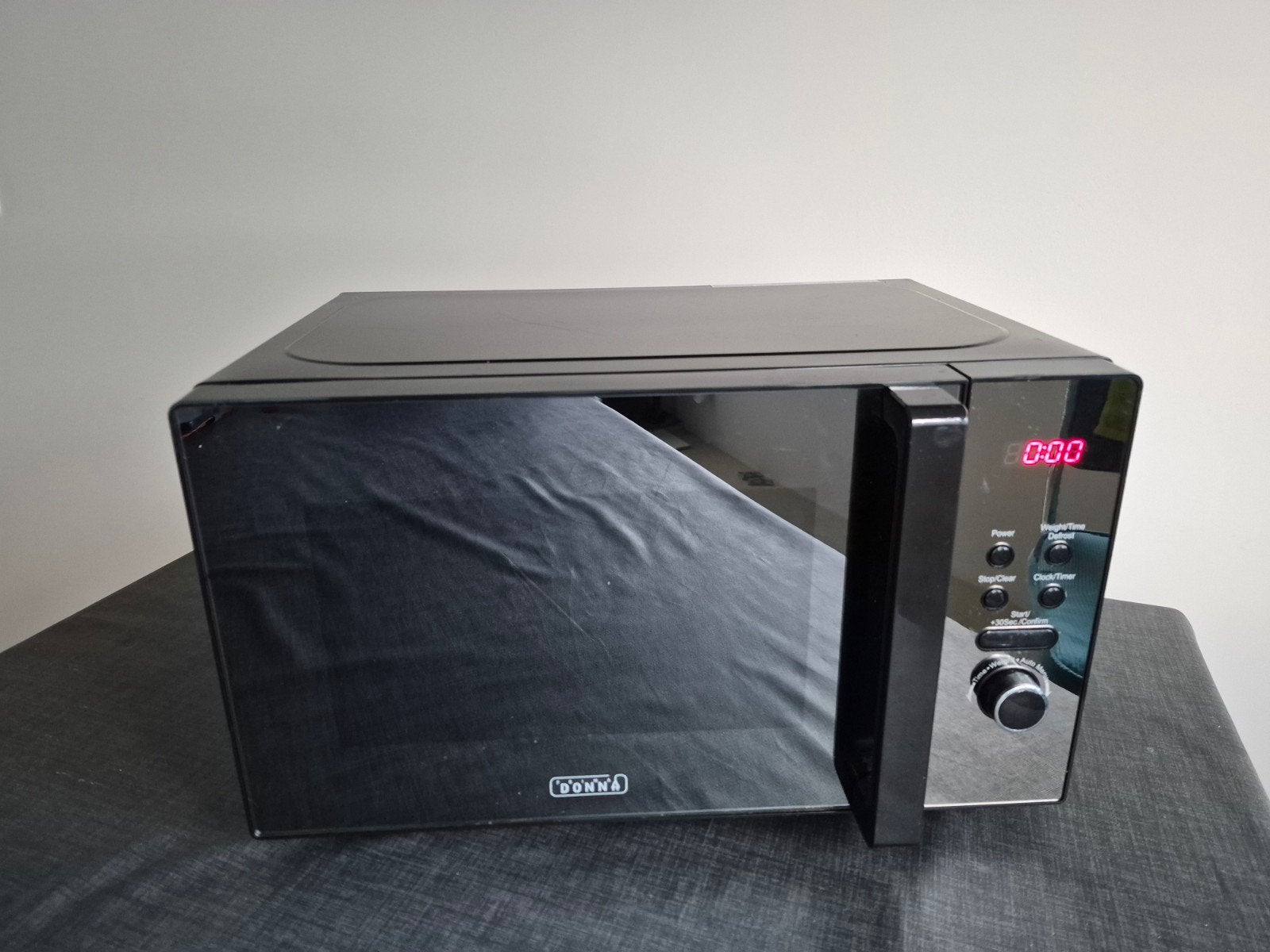 Primadonna Magnetron 700W met draaiplateau en ontdooifunctie, Ophalen, Zo goed als nieuw
