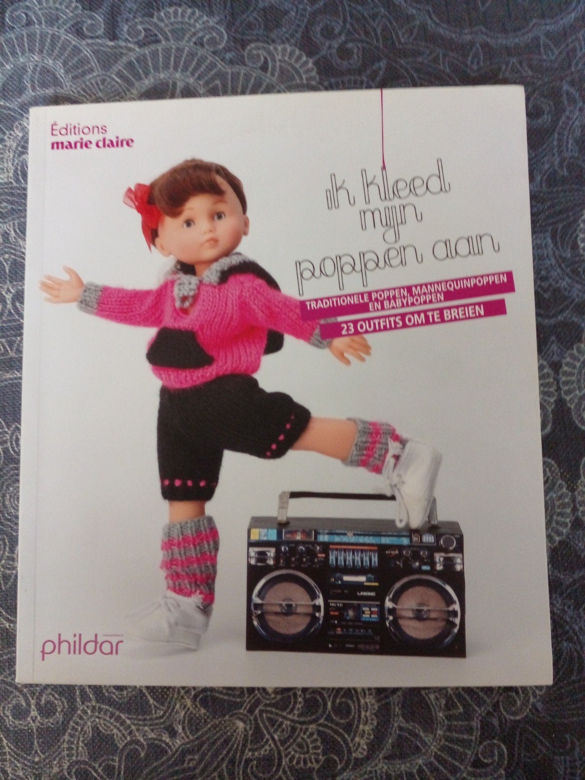 Ik kleed mijn poppen aan - Breiboek voor poppenkleding, Hobby en Vrije tijd, Verzenden