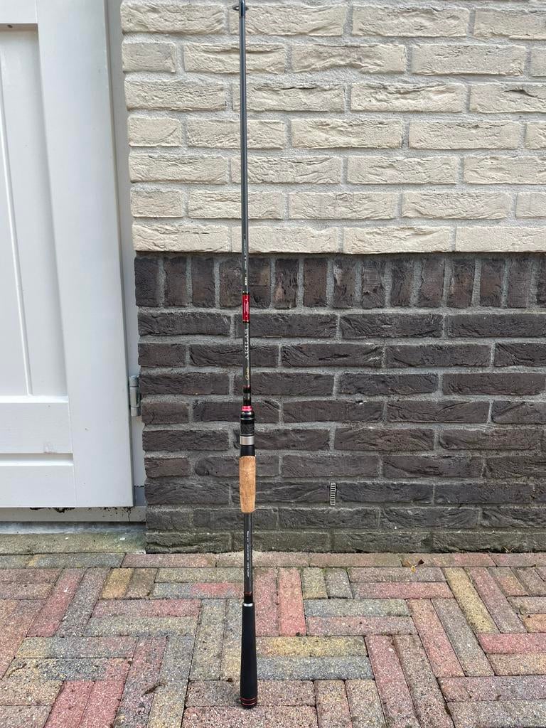 Gamakatsu Akilas 80MH 240cm 5-30 gram, Watersport en Boten, Ophalen of Verzenden, Zo goed als nieuw, Werphengel