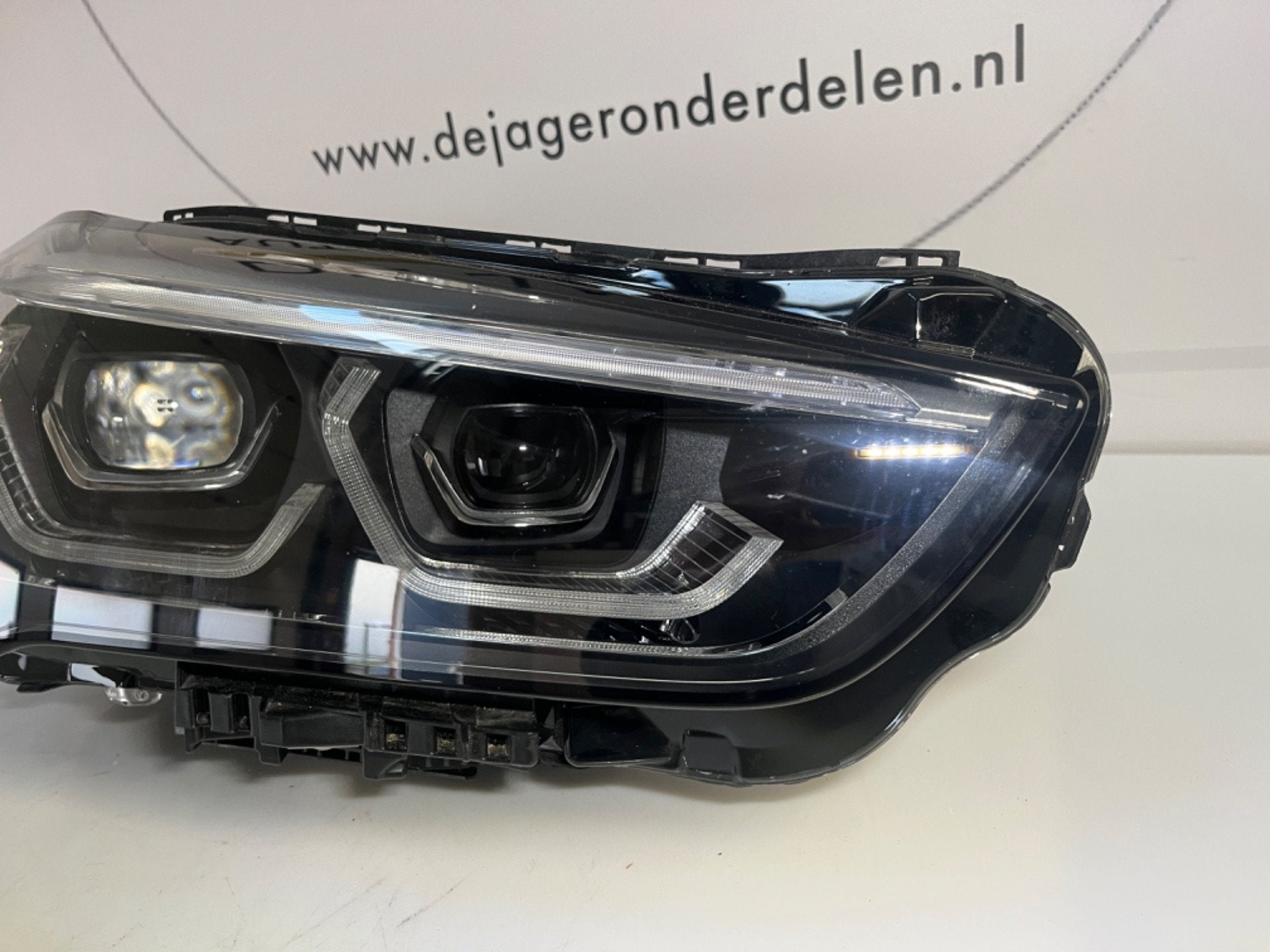 BMW X1 F48 FACELIFT VOL LED KOPLAMP RECHTS 63115A01172-02, Auto-onderdelen, Petuelring 130
80788  Munich, DE, Gebruikt, Info@bmw.de