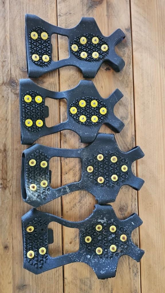 Anti-slip IJzers / Crampons voor schoenen - Maat M+L, Ophalen of Verzenden, Gedragen, Zwart, Werkschoenen