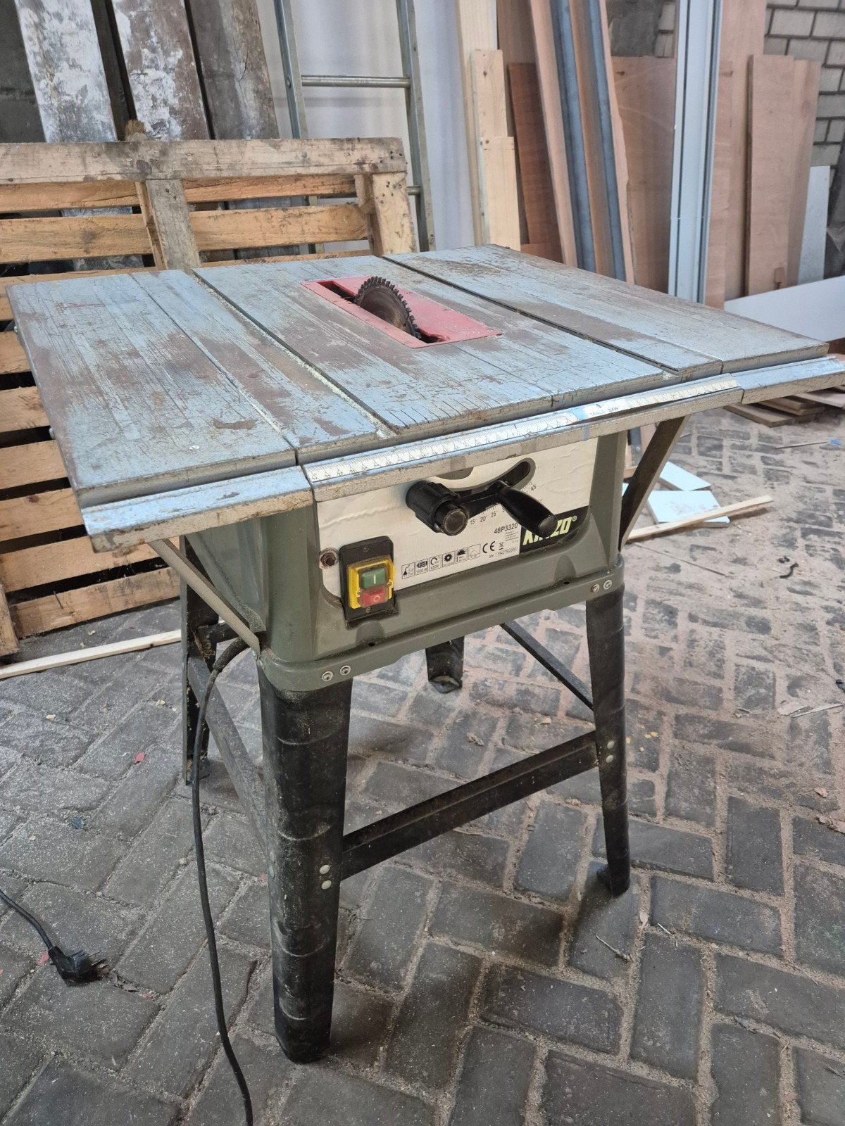 Kinzo Tafelzaag 48P3320 - Gebruikt maar functioneel, Gebruikt, Cirkelzaag, Kinzo, 600 tot 1200 watt