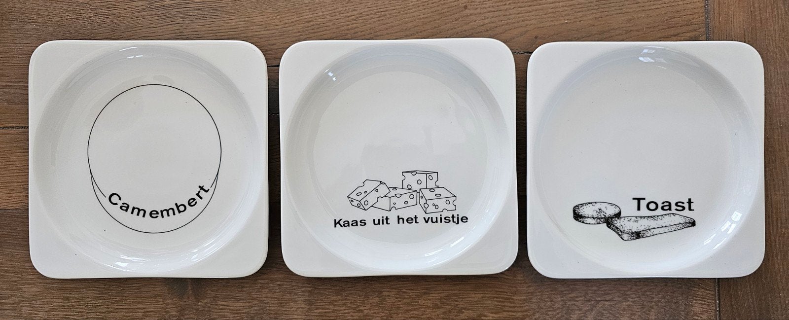 Set van 3 vierkante schaaltjes voor kaas en toast, Keramiek, Ophalen of Verzenden, Overige stijlen, Schaal of Schalen