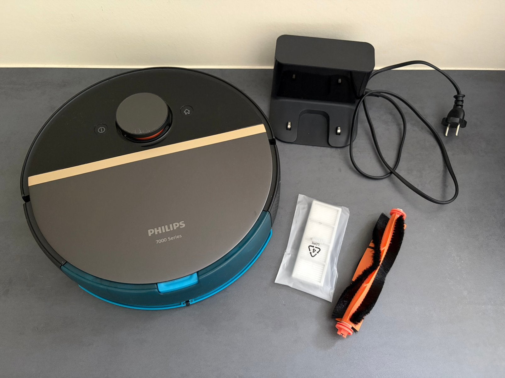 Robotstofzuiger Philips HomeRun XU7000 01 met dweilfunctie, Ophalen, Gebruikt, Philips, Robotstofzuiger