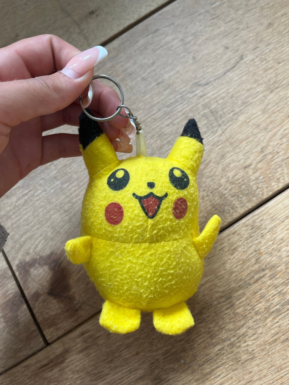 Pokemon Pikachu sleutelhanger knuffel, Ophalen of Verzenden, Zo goed als nieuw, Knuffel of Figuurtje