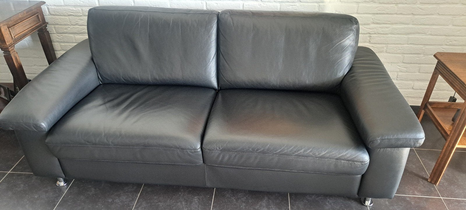 GRATIS....Zwarte leren 2,5-zits bank in goede staat., Ophalen, Gebruikt, Driepersoons, Rechte bank
