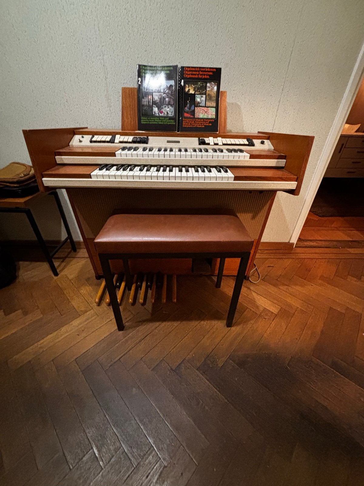 Eminent 400 orgel met 2 klavieren en pedalen, Ophalen, Gebruikt, 2 klavieren, Orgel